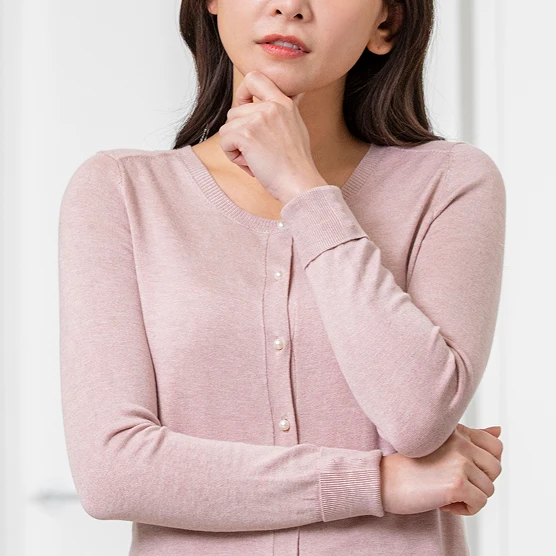 턱 괴기